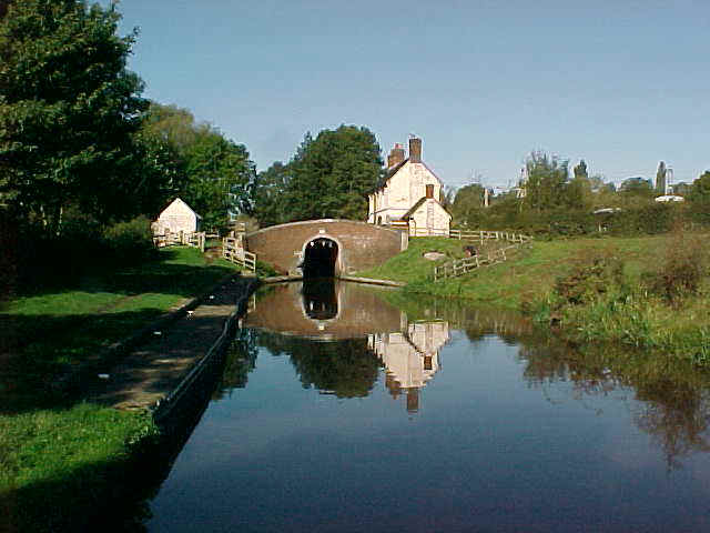 Mvc-825s.jpg (32972 bytes)