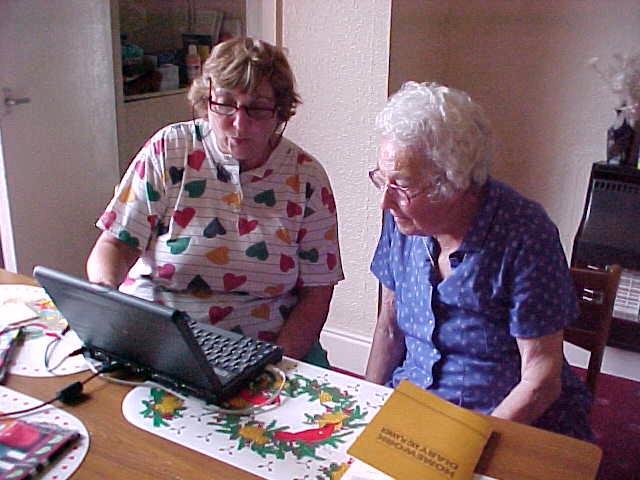 wpeF.jpg (44327 bytes)